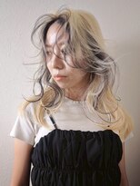 コエル(KOER)&nbsp;303. ミルクティーブロンド/ダークインナー/ダブルカラー