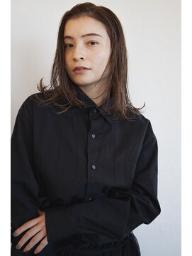 マルコ(marc..) ツヤと透明感のあるシアーなミディアム