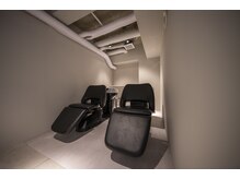 半個室&フルフラットなシャンプー台で至極のシャンプータイム