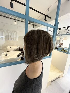 ラソニシカサイ(Lazo nishikasai) ハイライト前下がりボブ