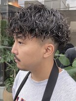 リット×ベリエ(Lit.×belier)&nbsp;ツイストスパイラルパーマ波巻きスパイラル刈り上げマッシュ