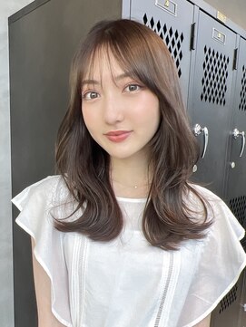 ザシー おおたかの森(The C) くびれレイヤー　くすみベージュ　20代30代40代