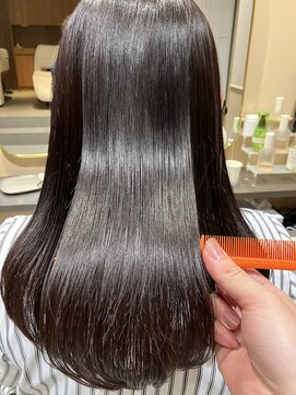 アパートメント オブ ソロン 市川(The Apartment of Solon) 髪質改善ストレート+カットカラー