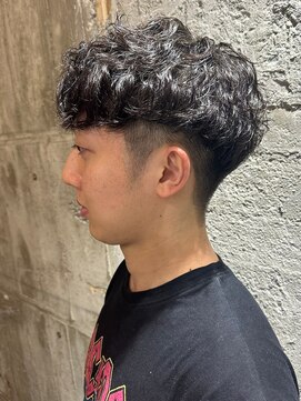 ニアウ 伊勢崎連取店(Niau) ツイストスパイラルパーマツイストパーマツーブロック刈り上げ