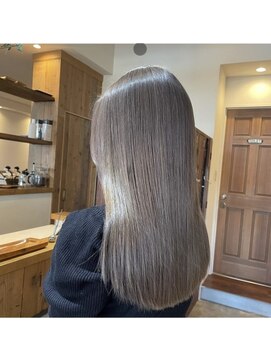 リーファ(reefur) くびレイヤー斜めバング小顔愛されアッシュベージュカラー