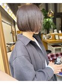 抜け感のあるコンパクトなボブ