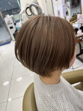 アース オーセンティック 松山銀天街店(EARTH Autentic) ショートボブ