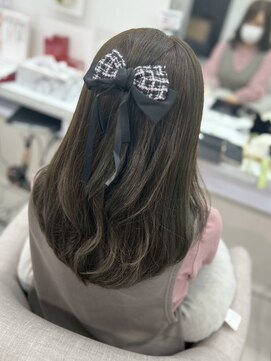 エレラビューティー(ELERA beauty) 透明感カラー/オリーブブラウン/ヘアアレンジ