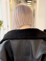 ミラ 銀座(MILA)&nbsp;ホワイトミルクティー×切りっぱなしボブ