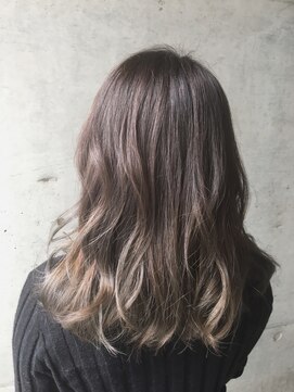 シュリット(schritt) プラチナアッシュグラデーション☆ NAMI