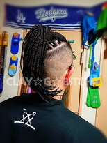 クレイジービッチ(CLAY G BITCH)&nbsp;【BRAIDS】メンズBRAIDS 2ブロック/細めBRAIDS 特殊hair