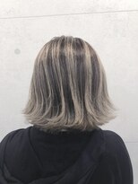 レーヴ(REVE)&nbsp;ベージュ ボブ_オリーブカラーハイライトカラー