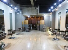 クレメント サロン ブル(Clement Salon Bull)