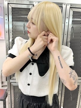 ウィコ 新宿(WICO) ブロンドロング[新宿駅/デザインカラー/シルキーベージュ]