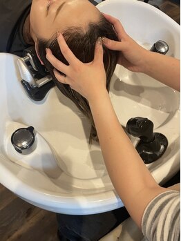 ラポールヘアリゾート(Rapport Hair Resort)の写真/気持ちの良いマッサージと寝心地のいいシャンプー台で、毎日頑張るアナタにご褒美TIMEを★