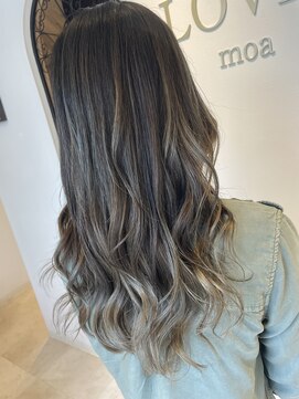 ラビスモア(Lovis moa) 切りっぱなしボブ/エアリーロング/ピンクブラウン/美髪のススメ