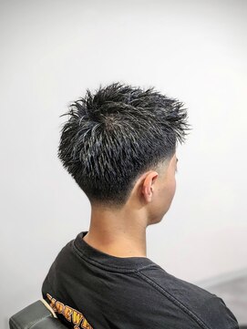 ルカル(Rukar) スパイキーショート/フェードカット/ テーパーフェード