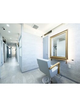 《髪質改善全席完全個室サロン》全席完全個室でお悩みも相談しやすくリラックスできる！