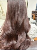 ピンクベージュ