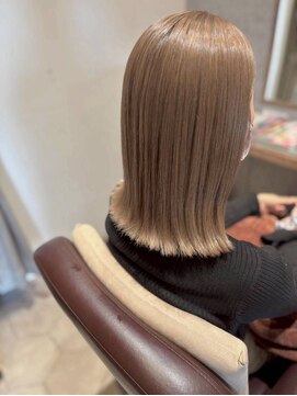 アミリー 成田東町店(Amily) セミロング20代30代40代50茶色小顔見せ髪質改善サラ艶ヘアケア