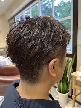 コーシェリ(Koselig) メンズカット・明るい白髪染め