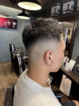 ワンワンオー バーバーショップ 長浜店(@110 BARBER SHOP) フェザーアップ