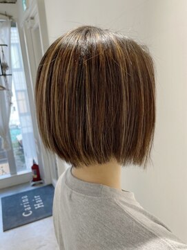 カリーナヘア(Carina Hair) ハイライトで立体感のあるツヤボブ