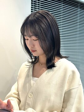 エニエンメイクス 立川(ENIEN MAKE'S) 外ハネボブ、透明感カラー、グレージュ