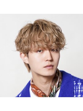 トゥルークリエイション 渋谷(True Creation SHIBUYA) ツーブロックマッシュツイストスパイラルパーマ無造作波巻き王道