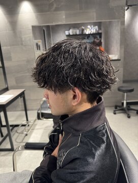 ラウンドマッシュ×波巻きスパイラルパーマ