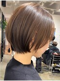 表参道白髪ぼかしハイライトウルフショートヘアグレージュ40代