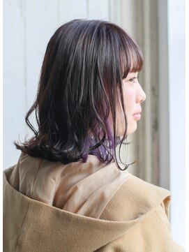 ホワイトルーム(White Room) パープルのインナーカラーボブ♪