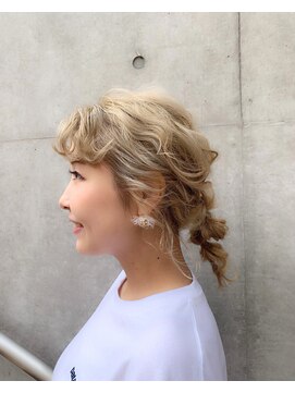 ウノプリール 茶屋町店(unopulir) ハイトーンふんわりカジュアルポニー