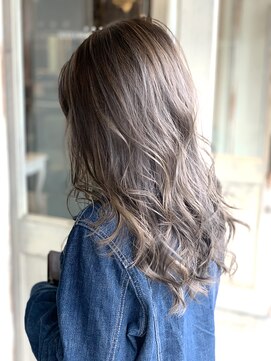 フェーディン(fa/din) ハイライトグレージュレイヤースタイル