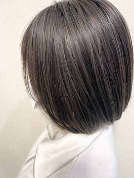 オウルヘアー(Owl hair) 極細ハイライト/アッシュグレージュ/ボブ