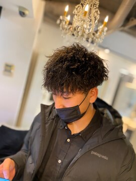 アイズ 海老名(AIZU) ツイストスパイラルパーマ波巻きスパイラルパーマメンズマッシュ