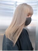 シルバーベージュ ロングヘア