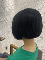 アマレット(Amaretto) 【ぱつっとボブ×ブルーブラック】