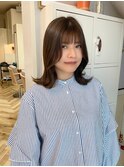 オリーブグレージュ