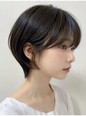 大人ナチュラルくびれショート耳かけ丸みショートレイヤーボブ