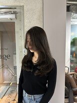 リバレッジ 白金(Leverage) 大人外国人風ロングレイヤー:Mayu Yamaoka