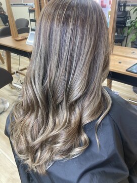 アンシェリバイフラミューム 東戸塚店(Ancheri by flammeum) ハイライトカラー