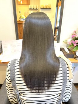 ベルリアン(Belle Lien)の写真/柔らかさ続く話題の髪質改善縮毛矯正◇髪質、ダメージに合わせて理想の艶感をご提供いたします◎