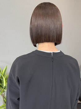 アユニ(Auni)の写真/どこから見てもキレイなシルエットに。好印象な大人ショートで周りと差をつけてみませんか。