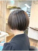 ショートボブ