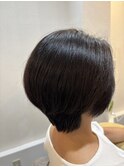 ふんわり丸みのある小顔レイヤーショートボブ