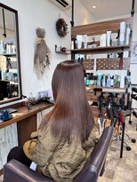 ゴデーレ(GODERE) 艶ストレートが映える上品ロングの滑らか美シルエット