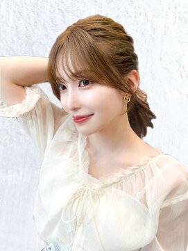 プラチナ(PLATINA) 小顔顔周りレイヤーカットシースルー前髪後れ毛ヘアアレンジ