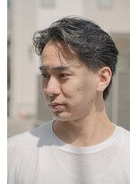 ペルズヘア(PELLS HAIR)&nbsp;フェザーショートセンターパートテーパーフェードフェザーパーマ