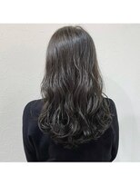 モク(moku.)&nbsp;ロングウェーブヘア